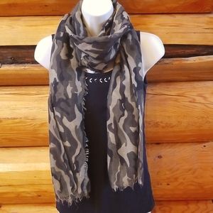 Scarf, camo, unknown brand